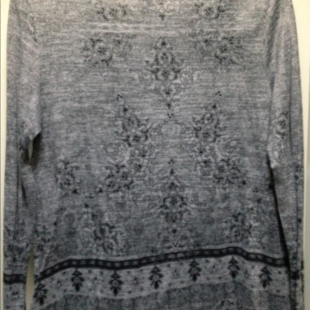 Blouse - Picture 2 of 3